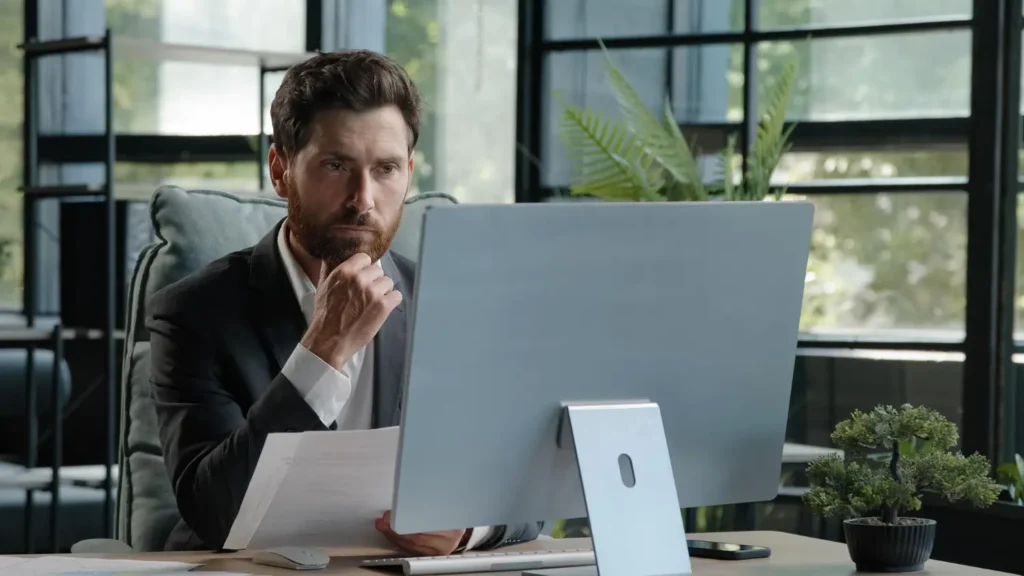 Attorney reviewing a negative online review before responding under bar confidentiality rules